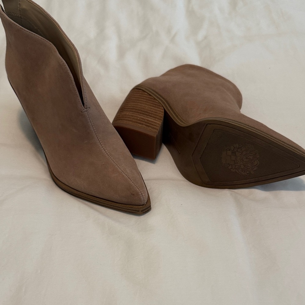 Elegant Tan Ankle Boots
